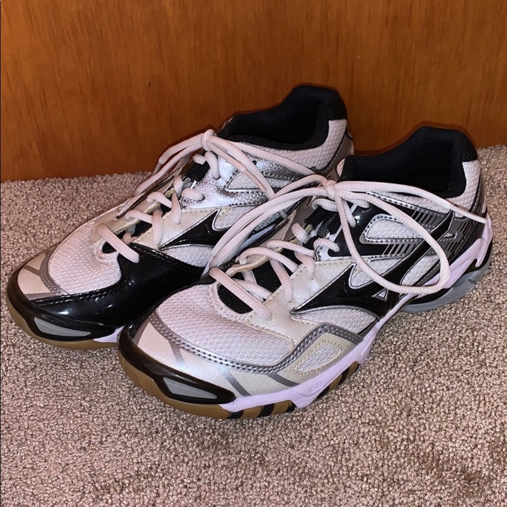 Mizuno Wave Bolt 3 Volleyball Shoes